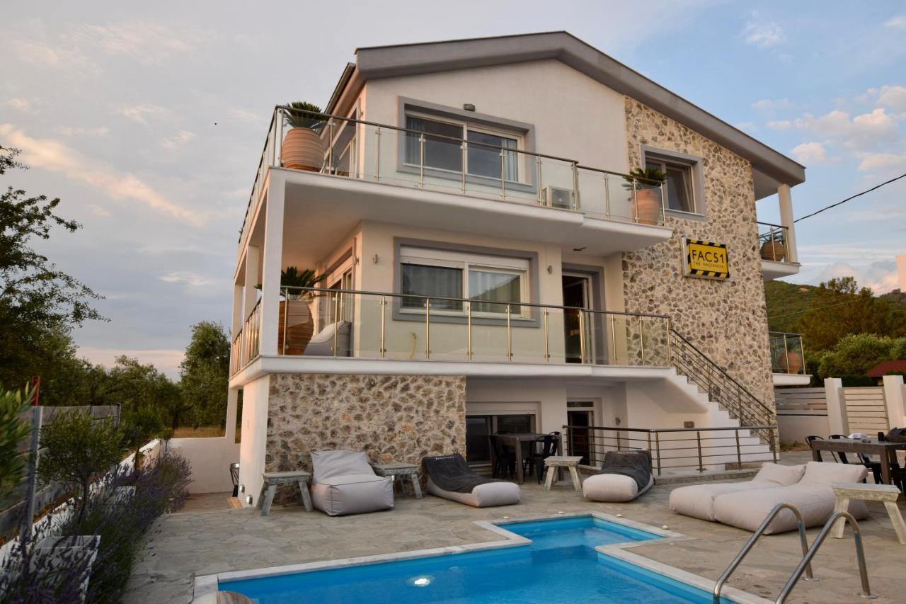 The Hacienda * Skala Rachoni (Thasos)